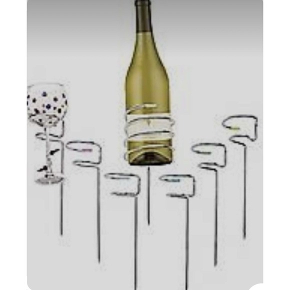 Pampered Chef Other - Pampered Chef Outdoor Party Sticks Can Glass Wine Bottle Drink Holder Stakes New